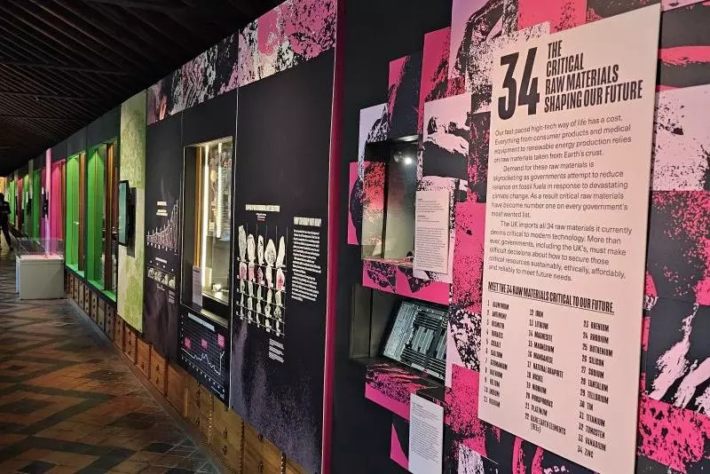 Pink and black wall panels from the 34 Exhibition